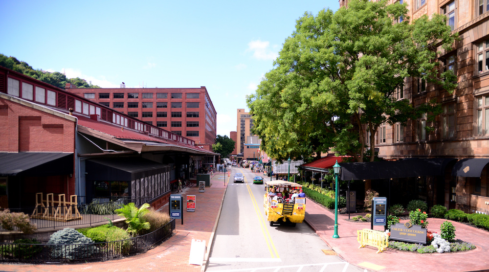 Station Square Mall In Pittsburgh Close Monongahela Incline, Usa