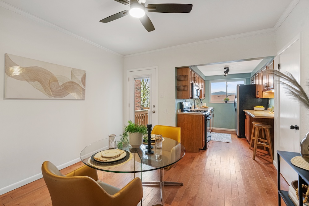 4613 Carlton Street 9